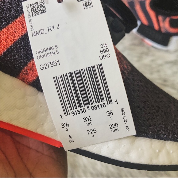 ‼️sold‼️🍁 Rare Adidas NMD R1 Black 4Y/5.5W - Picture 8 of 8